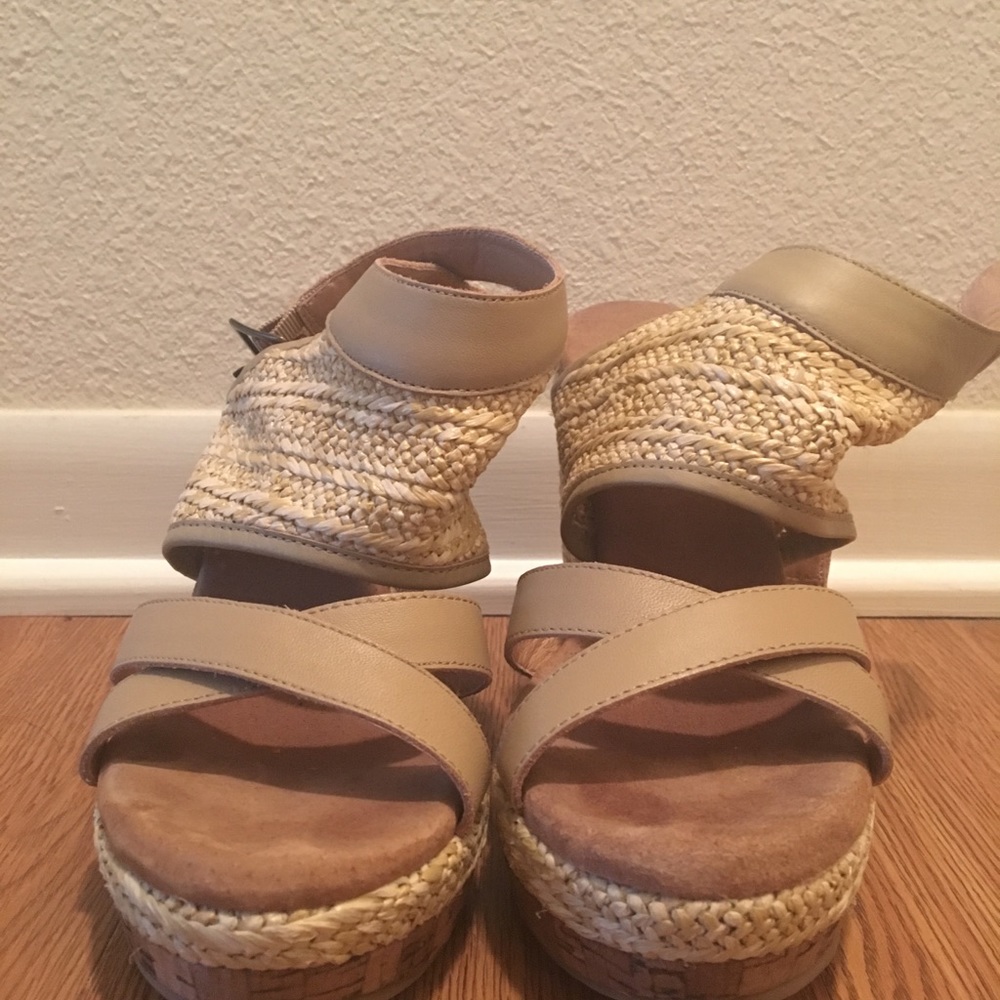 COMFY!!! Very Volatile wedges cork platform size 8 - Picture 2 of 5